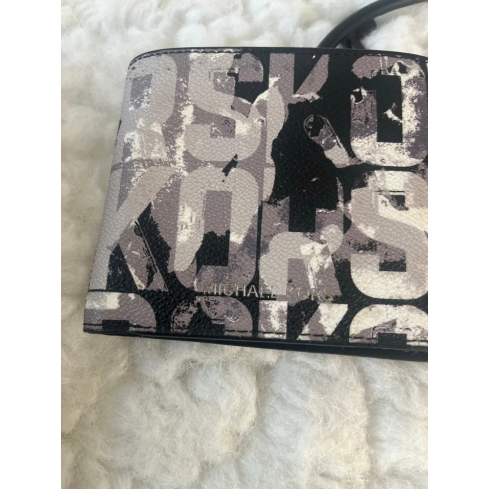 Michael Kors Cooper graphic logo billfold wallet